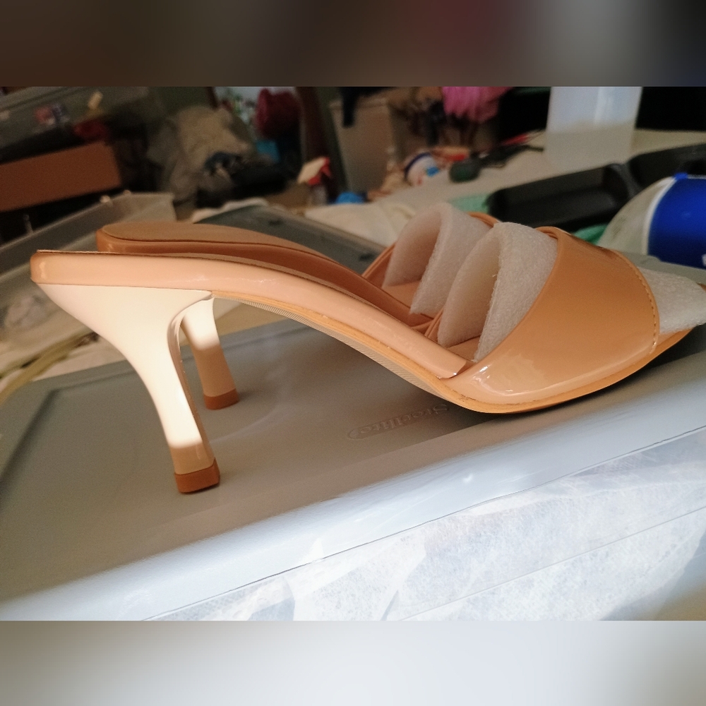 Beige kitten heels
